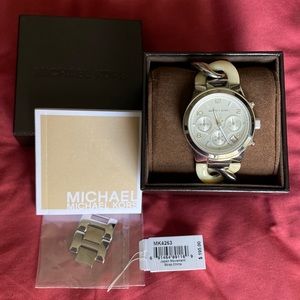 Michael Kors║runway twist watch